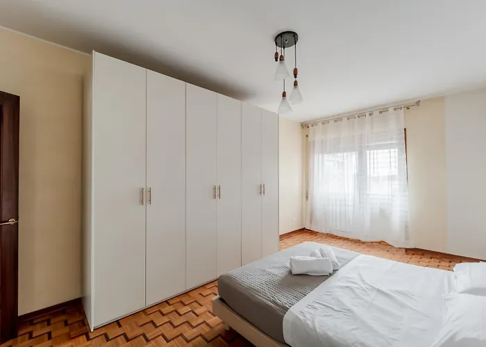 Miranda - Apartament In Mestre With Balcony!
