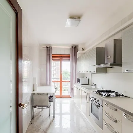 Miranda - Apartament In Mestre With Balcony! Marghera Exterior photo