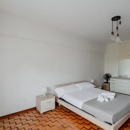 Miranda - Apartament In Mestre With Balcony! Marghera Exterior photo