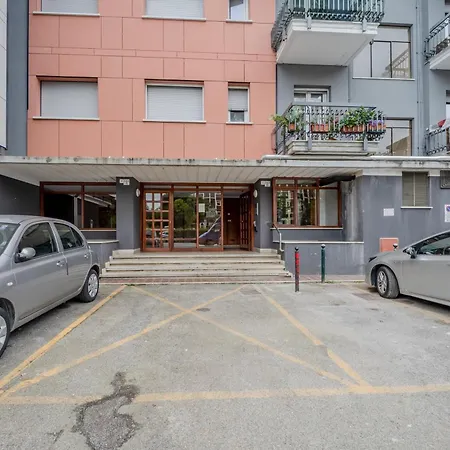 Miranda - Apartament In Mestre With Balcony! Marghera Exterior photo