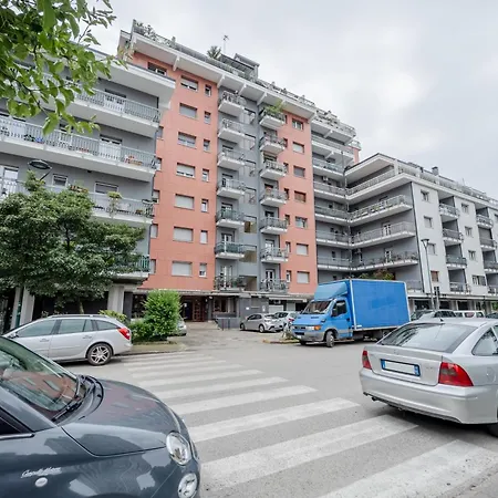 Miranda - Apartament In Mestre With Balcony! Marghera Exterior photo