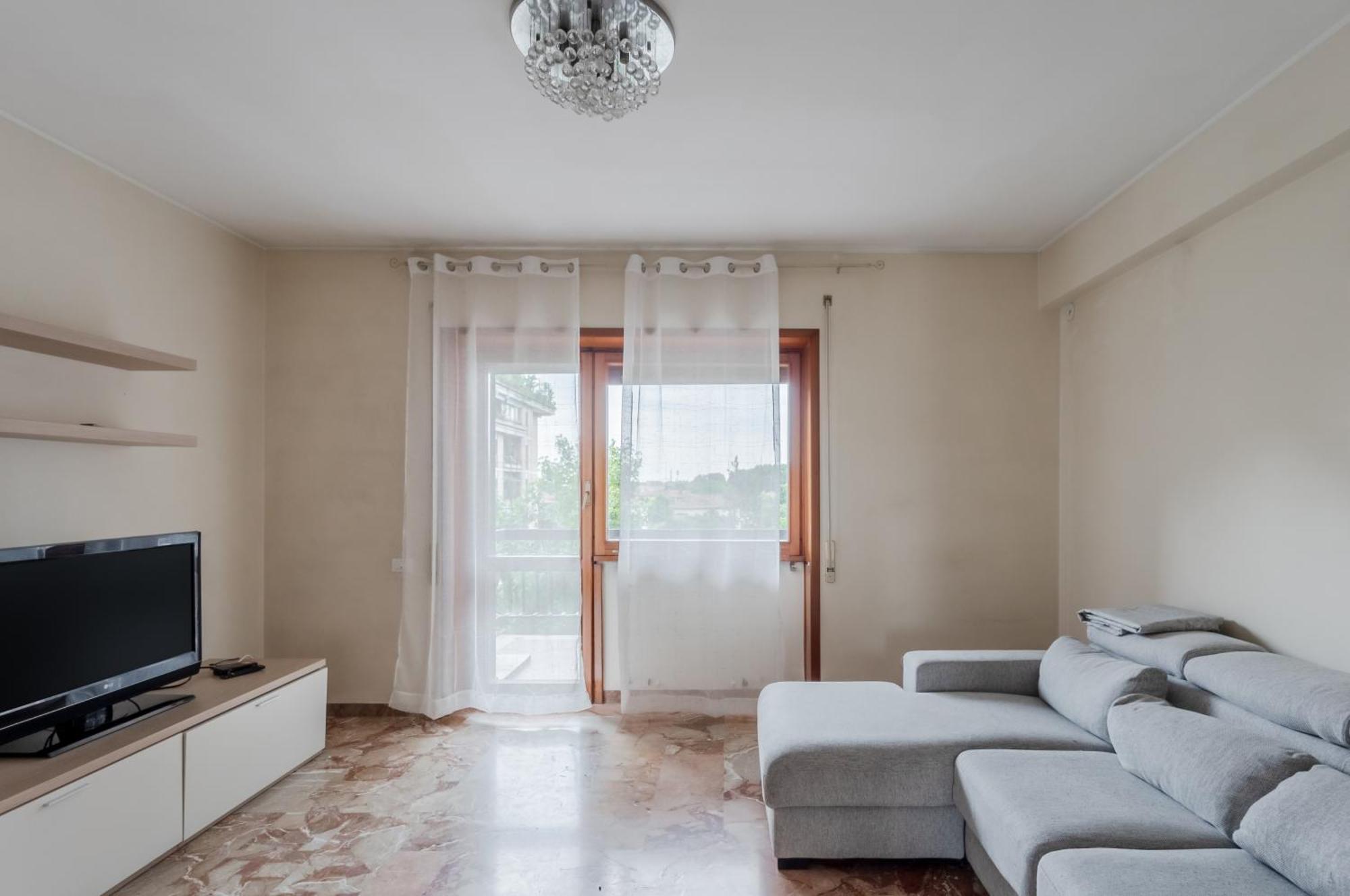 Miranda - In Mestre With Balcony! Appartement *